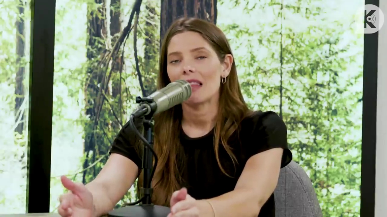 Ashley-Greene-dot-nl_TheTwilightEffect-BreakingDawnPart2-RewatchPart3of3-1928.jpg Ashley-Greene-dot-nl_TheTwilightEffect-BreakingDawnPart2-RewatchPart3of3-1928.jpg