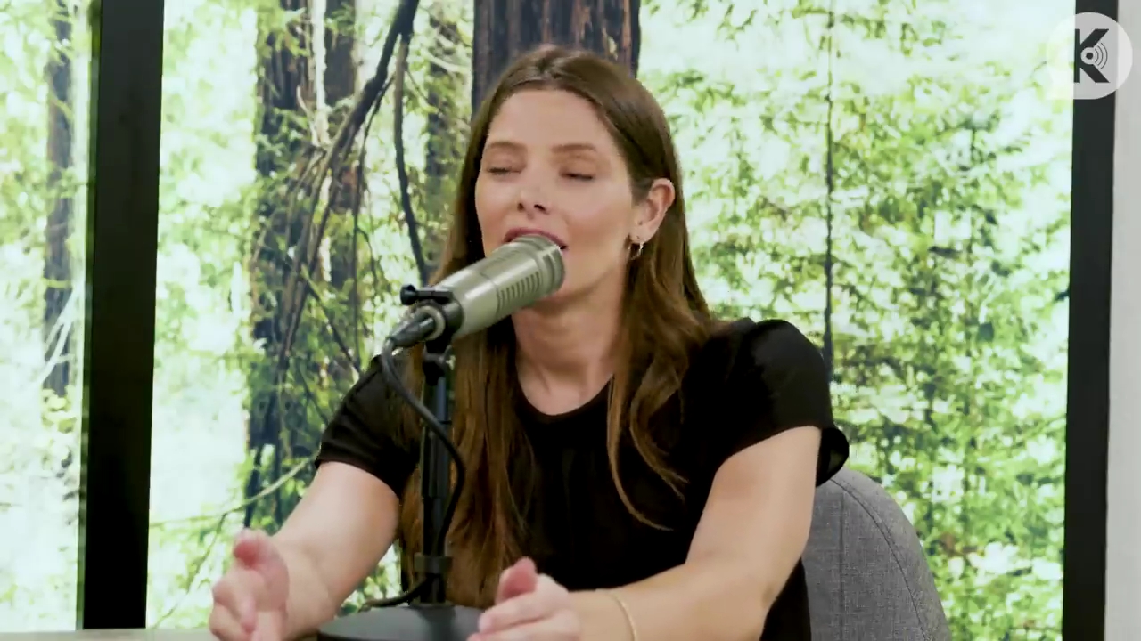 Ashley-Greene-dot-nl_TheTwilightEffect-BreakingDawnPart2-RewatchPart3of3-1937.jpg Ashley-Greene-dot-nl_TheTwilightEffect-BreakingDawnPart2-RewatchPart3of3-1937.jpg