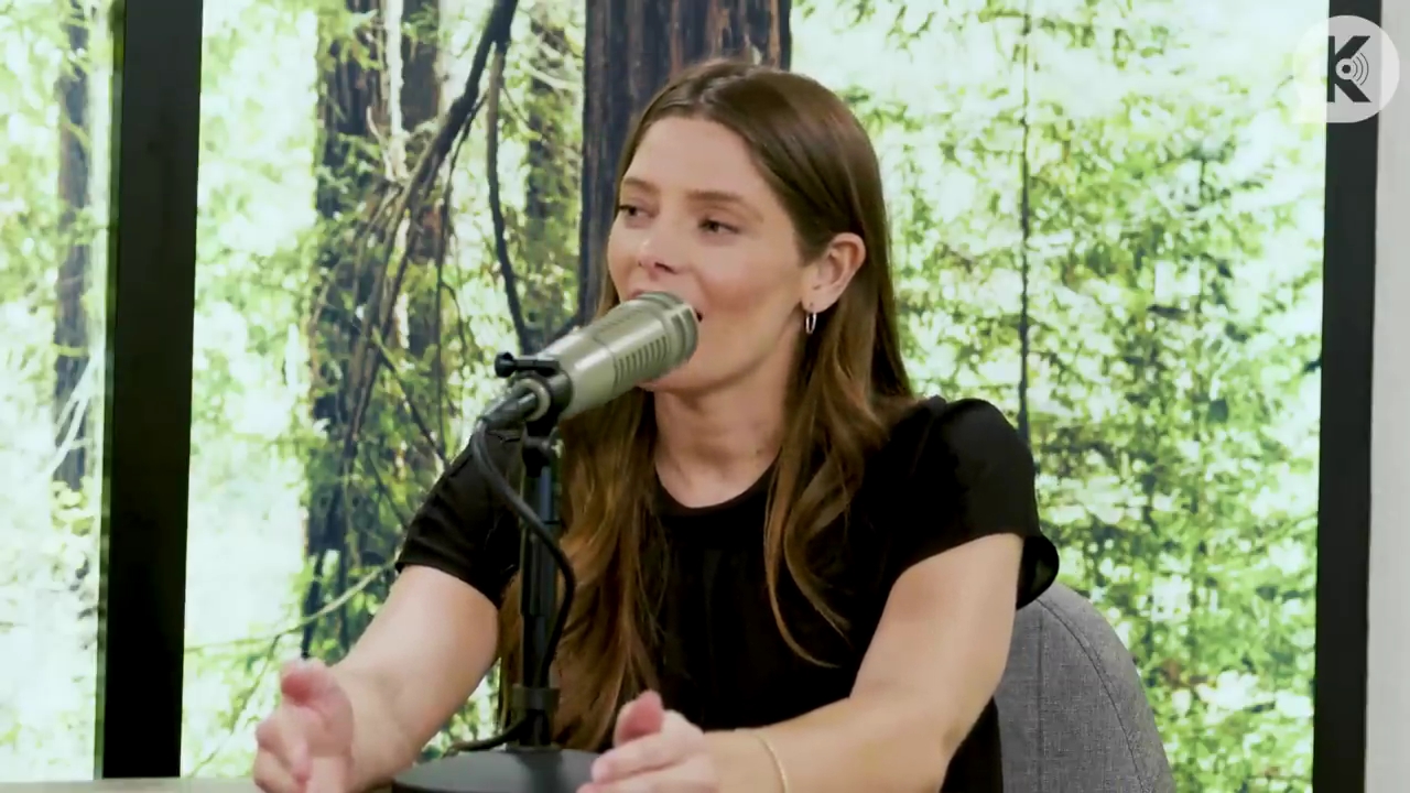 Ashley-Greene-dot-nl_TheTwilightEffect-BreakingDawnPart2-RewatchPart3of3-1939.jpg Ashley-Greene-dot-nl_TheTwilightEffect-BreakingDawnPart2-RewatchPart3of3-1939.jpg