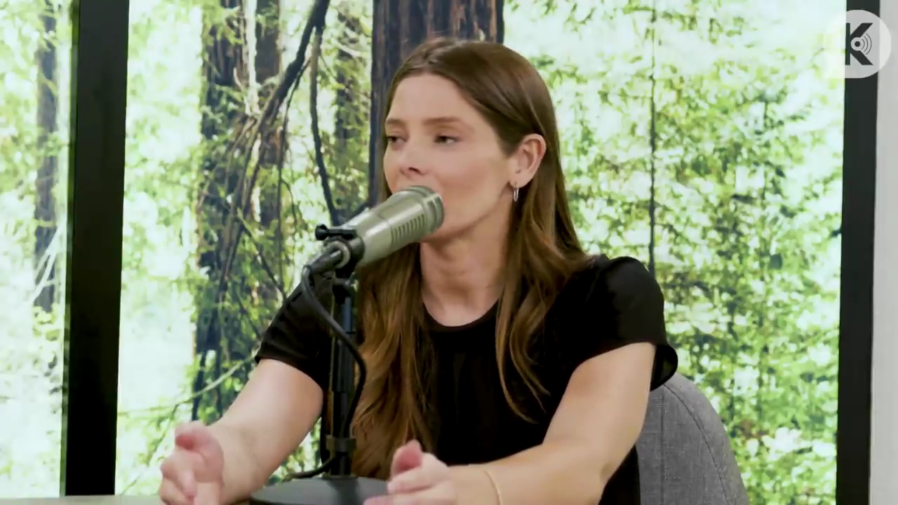 Ashley-Greene-dot-nl_TheTwilightEffect-BreakingDawnPart2-RewatchPart3of3-1950.jpg Ashley-Greene-dot-nl_TheTwilightEffect-BreakingDawnPart2-RewatchPart3of3-1950.jpg