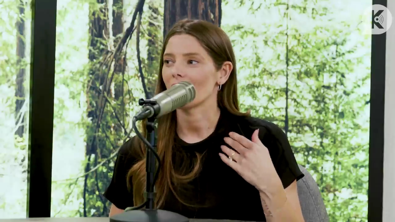 Ashley-Greene-dot-nl_TheTwilightEffect-BreakingDawnPart2-RewatchPart3of3-1977.jpg Ashley-Greene-dot-nl_TheTwilightEffect-BreakingDawnPart2-RewatchPart3of3-1977.jpg