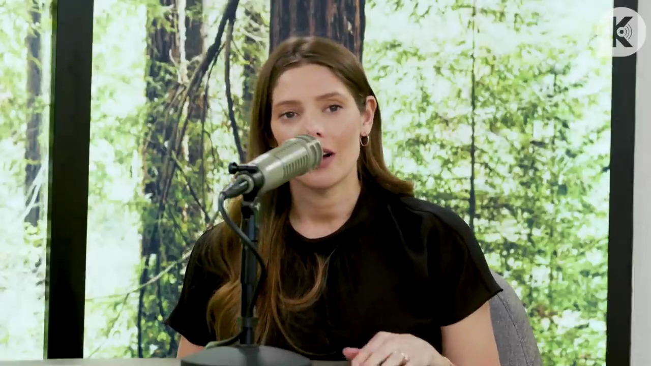 Ashley-Greene-dot-nl_TheTwilightEffect-BreakingDawnPart2-RewatchPart3of3-1986.jpg Ashley-Greene-dot-nl_TheTwilightEffect-BreakingDawnPart2-RewatchPart3of3-1986.jpg