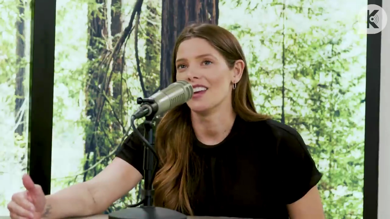 Ashley-Greene-dot-nl_TheTwilightEffect-BreakingDawnPart2-RewatchPart3of3-2020.jpg Ashley-Greene-dot-nl_TheTwilightEffect-BreakingDawnPart2-RewatchPart3of3-2020.jpg