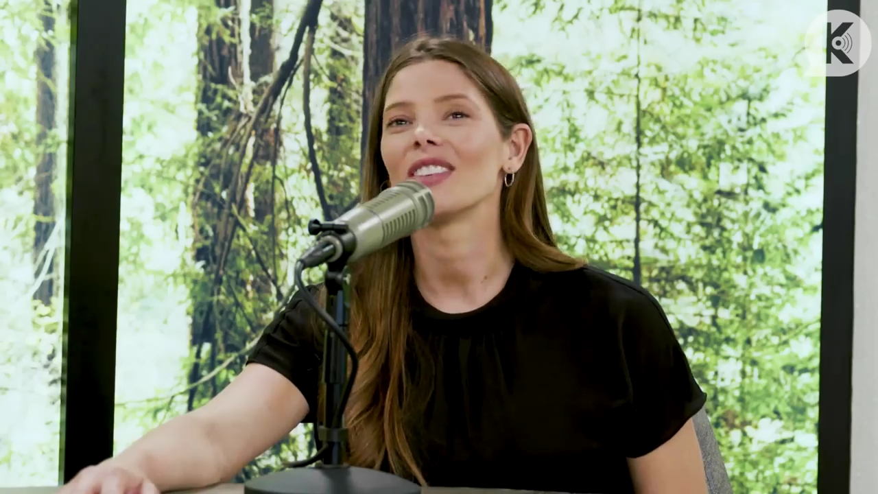 Ashley-Greene-dot-nl_TheTwilightEffect-BreakingDawnPart2-RewatchPart3of3-2025.jpg Ashley-Greene-dot-nl_TheTwilightEffect-BreakingDawnPart2-RewatchPart3of3-2025.jpg