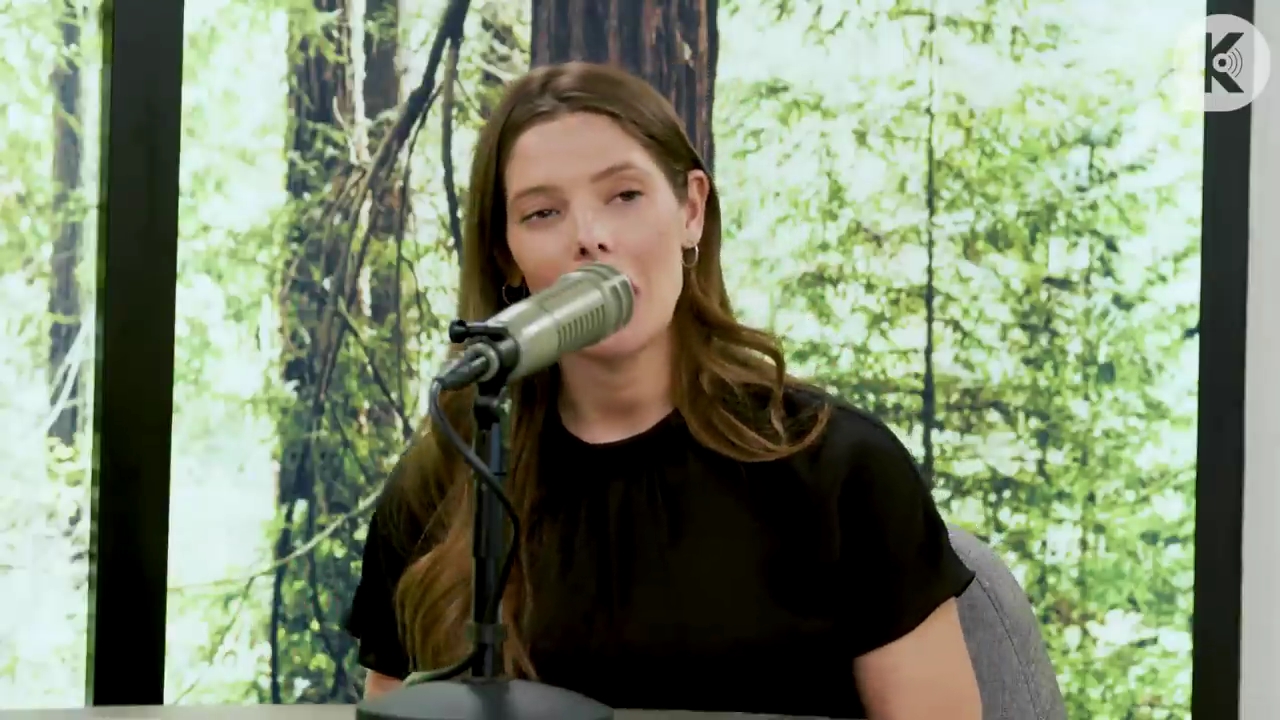 Ashley-Greene-dot-nl_TheTwilightEffect-BreakingDawnPart2-RewatchPart3of3-2053.jpg Ashley-Greene-dot-nl_TheTwilightEffect-BreakingDawnPart2-RewatchPart3of3-2053.jpg