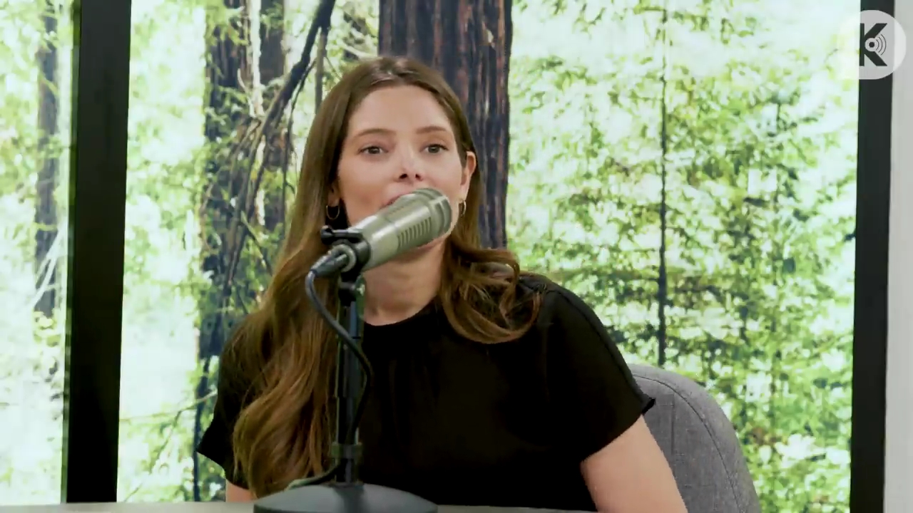 Ashley-Greene-dot-nl_TheTwilightEffect-BreakingDawnPart2-RewatchPart3of3-2054.jpg Ashley-Greene-dot-nl_TheTwilightEffect-BreakingDawnPart2-RewatchPart3of3-2054.jpg