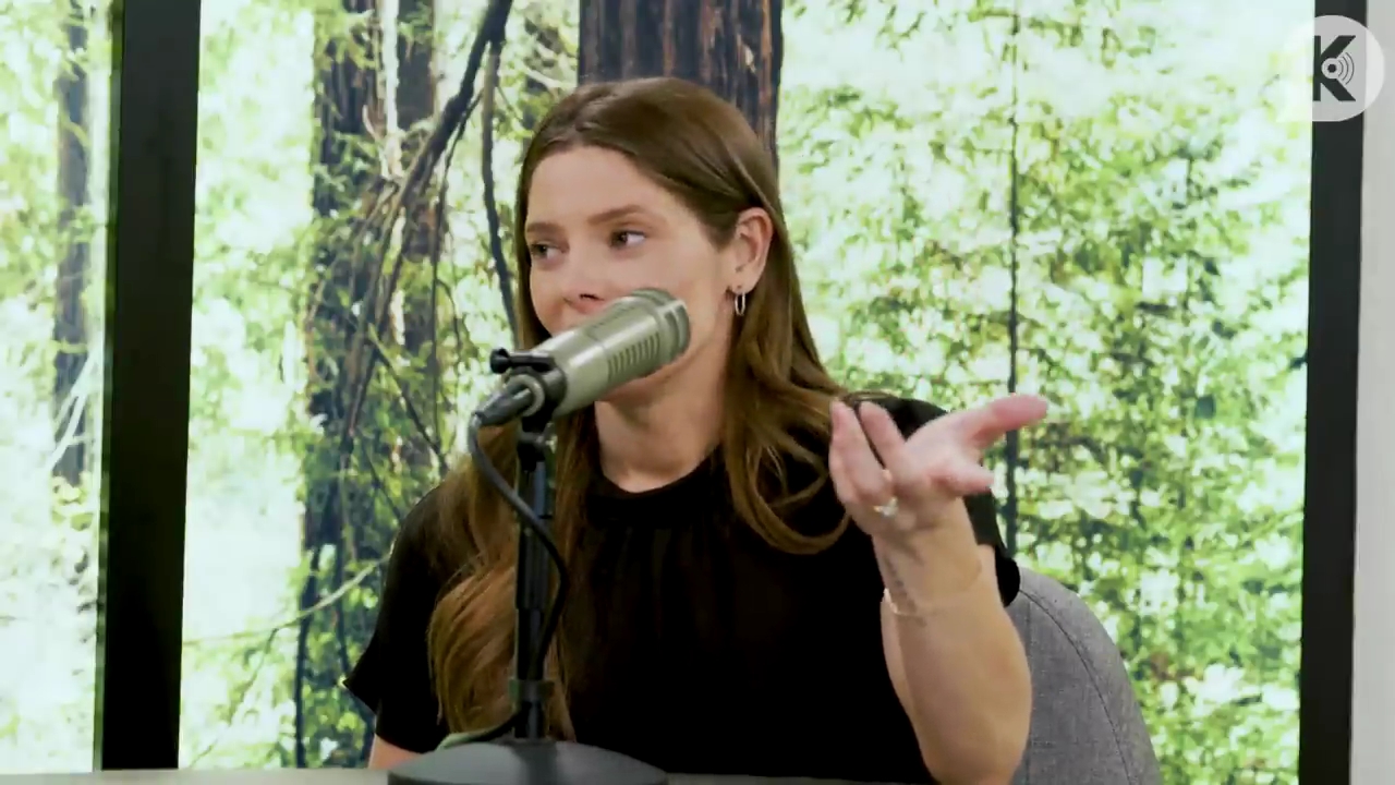 Ashley-Greene-dot-nl_TheTwilightEffect-BreakingDawnPart2-RewatchPart3of3-2075.jpg