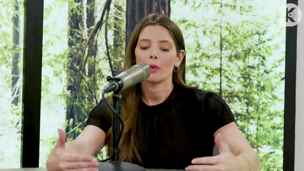 Ashley-Greene-dot-nl_TheTwilightEffect-BreakingDawnPart2-RewatchPart3of3-2094.jpg