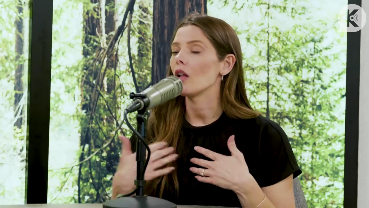 Ashley-Greene-dot-nl_TheTwilightEffect-BreakingDawnPart2-RewatchPart3of3-2154.jpg Ashley-Greene-dot-nl_TheTwilightEffect-BreakingDawnPart2-RewatchPart3of3-2154.jpg