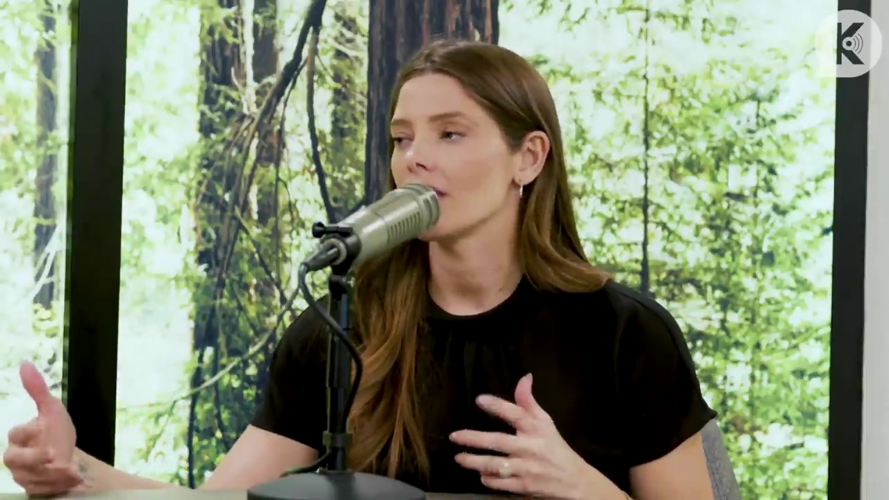 Ashley-Greene-dot-nl_TheTwilightEffect-BreakingDawnPart2-RewatchPart3of3-2159.jpg Ashley-Greene-dot-nl_TheTwilightEffect-BreakingDawnPart2-RewatchPart3of3-2159.jpg