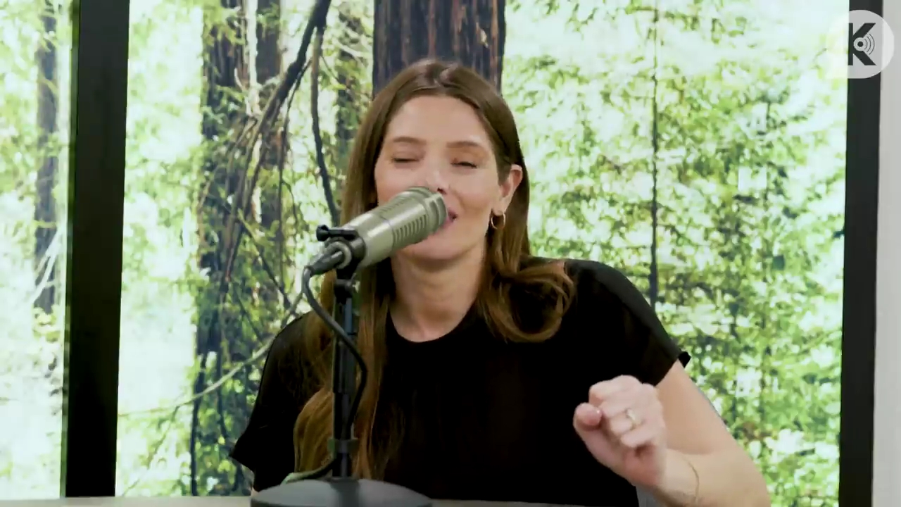 Ashley-Greene-dot-nl_TheTwilightEffect-BreakingDawnPart2-RewatchPart3of3-2252.jpg Ashley-Greene-dot-nl_TheTwilightEffect-BreakingDawnPart2-RewatchPart3of3-2252.jpg