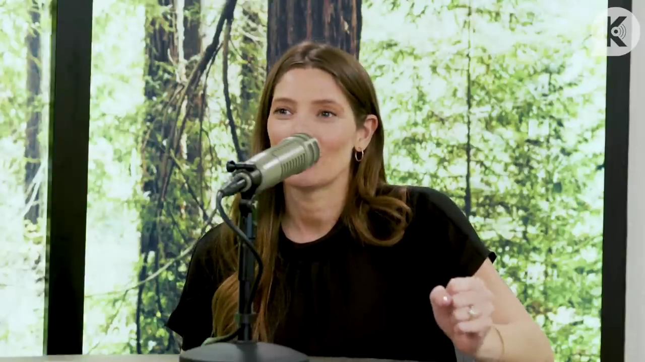 Ashley-Greene-dot-nl_TheTwilightEffect-BreakingDawnPart2-RewatchPart3of3-2253.jpg Ashley-Greene-dot-nl_TheTwilightEffect-BreakingDawnPart2-RewatchPart3of3-2253.jpg