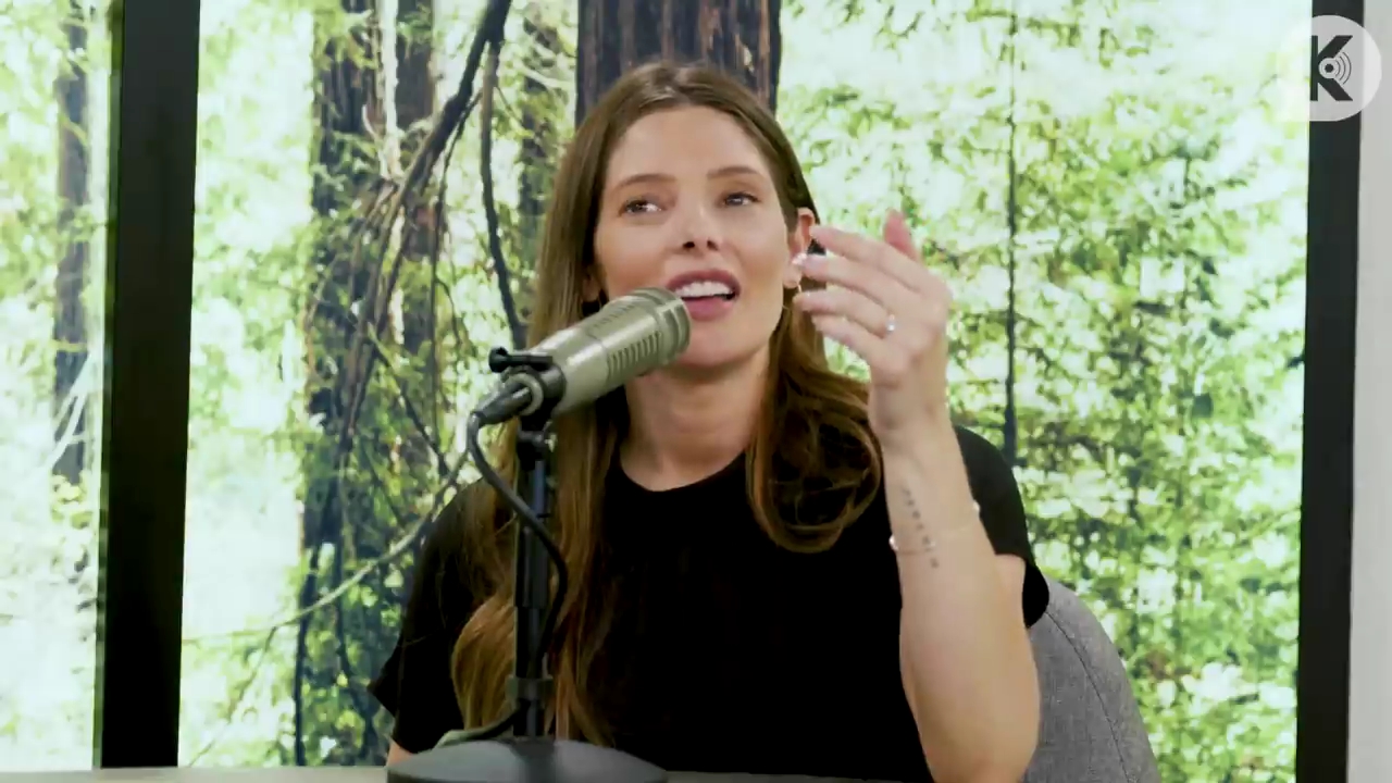 Ashley-Greene-dot-nl_TheTwilightEffect-BreakingDawnPart2-RewatchPart3of3-2268.jpg Ashley-Greene-dot-nl_TheTwilightEffect-BreakingDawnPart2-RewatchPart3of3-2268.jpg