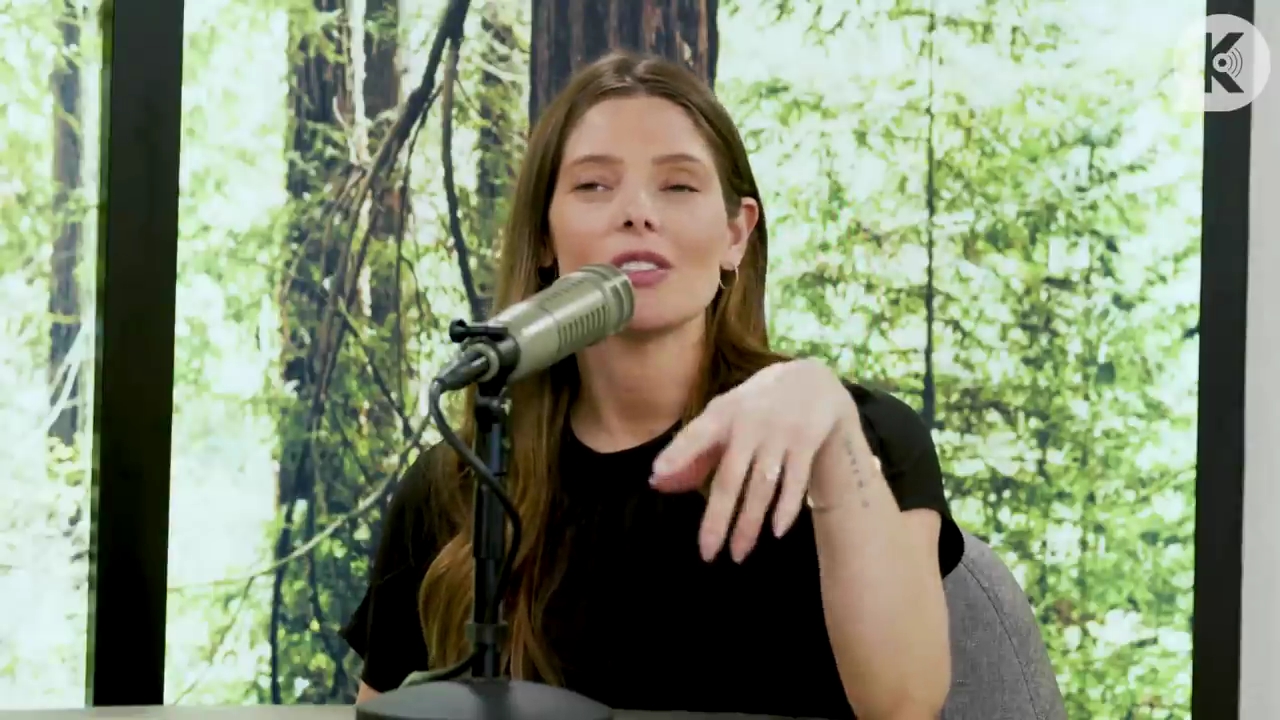 Ashley-Greene-dot-nl_TheTwilightEffect-BreakingDawnPart2-RewatchPart3of3-2269.jpg