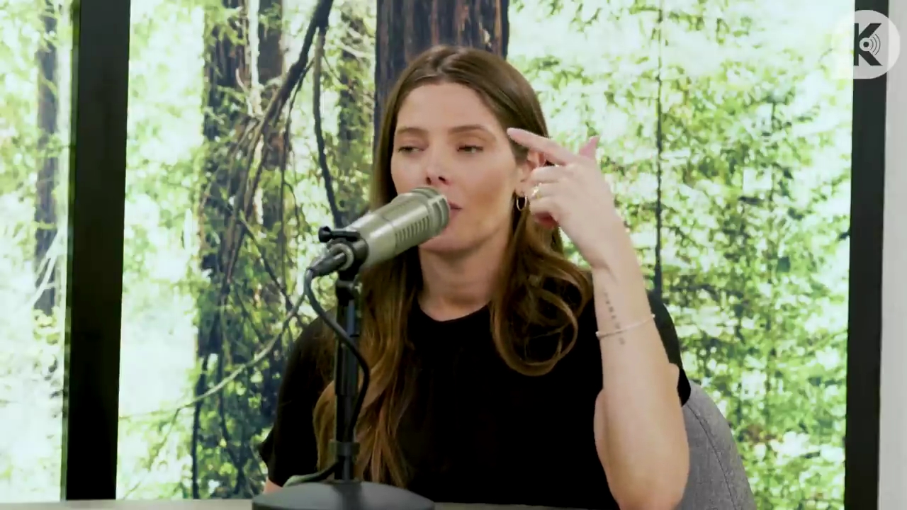 Ashley-Greene-dot-nl_TheTwilightEffect-BreakingDawnPart2-RewatchPart3of3-2276.jpg Ashley-Greene-dot-nl_TheTwilightEffect-BreakingDawnPart2-RewatchPart3of3-2276.jpg