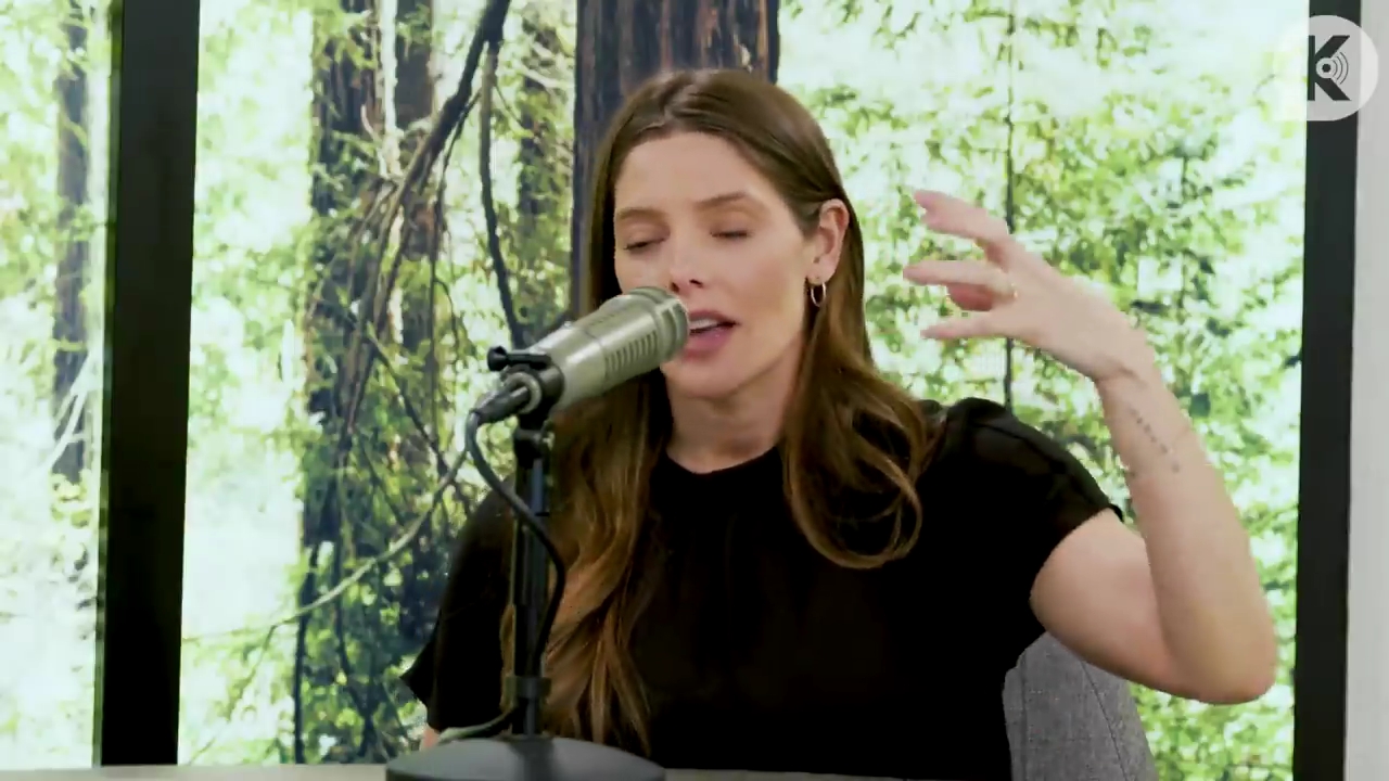 Ashley-Greene-dot-nl_TheTwilightEffect-BreakingDawnPart2-RewatchPart3of3-2277.jpg Ashley-Greene-dot-nl_TheTwilightEffect-BreakingDawnPart2-RewatchPart3of3-2277.jpg