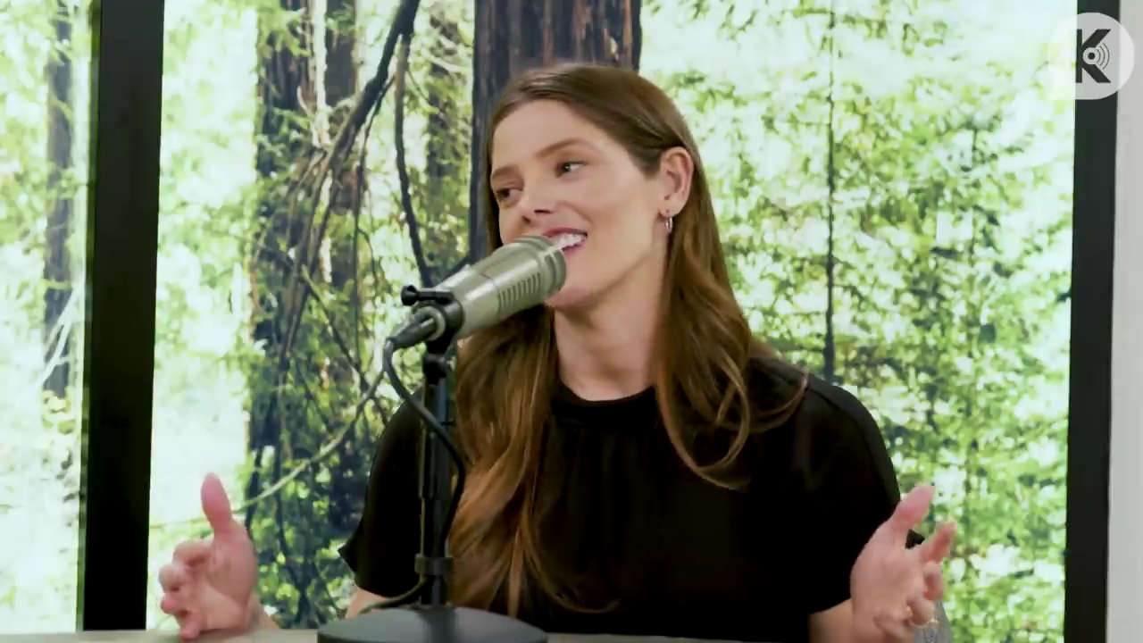 Ashley-Greene-dot-nl_TheTwilightEffect-BreakingDawnPart2-RewatchPart3of3-2283.jpg Ashley-Greene-dot-nl_TheTwilightEffect-BreakingDawnPart2-RewatchPart3of3-2283.jpg