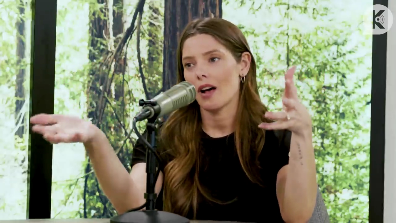 Ashley-Greene-dot-nl_TheTwilightEffect-BreakingDawnPart2-RewatchPart3of3-2324.jpg Ashley-Greene-dot-nl_TheTwilightEffect-BreakingDawnPart2-RewatchPart3of3-2324.jpg