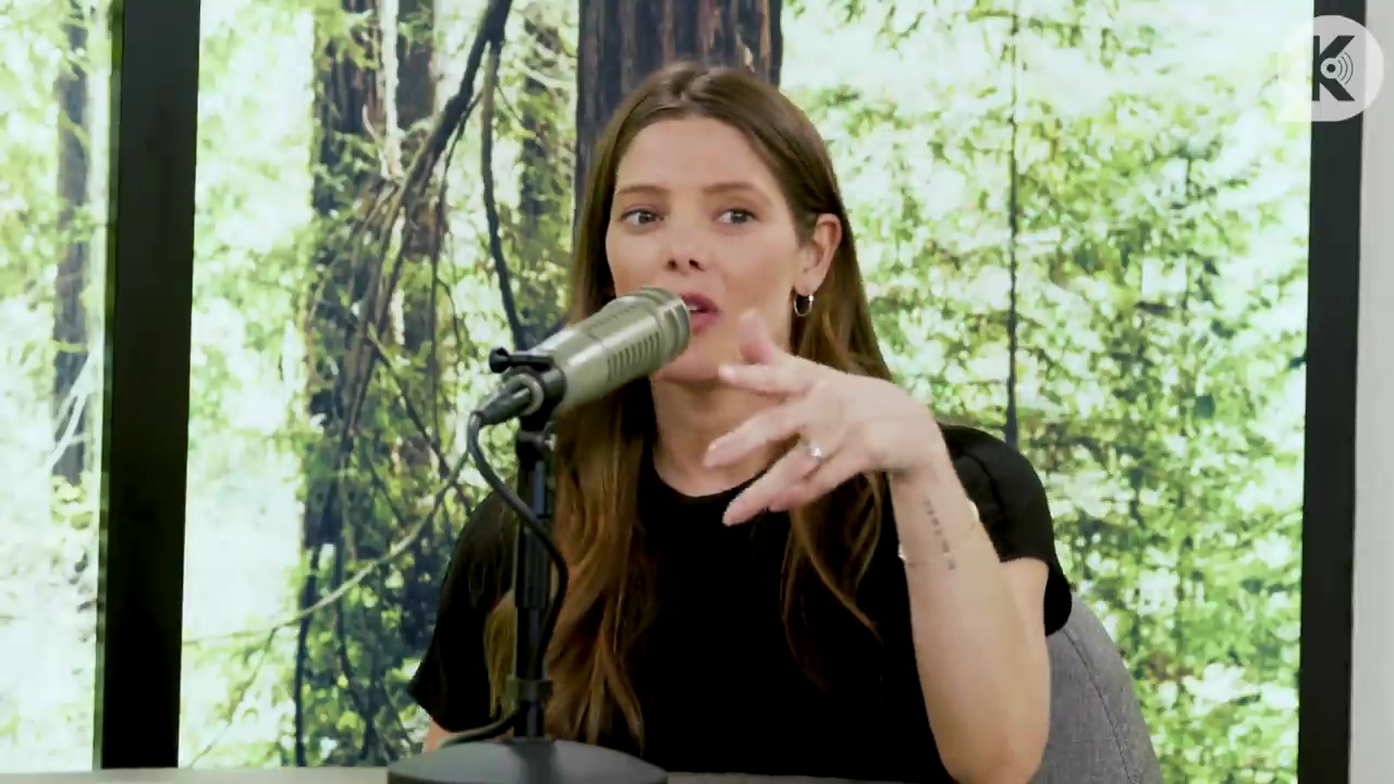 Ashley-Greene-dot-nl_TheTwilightEffect-BreakingDawnPart2-RewatchPart3of3-2369.jpg
