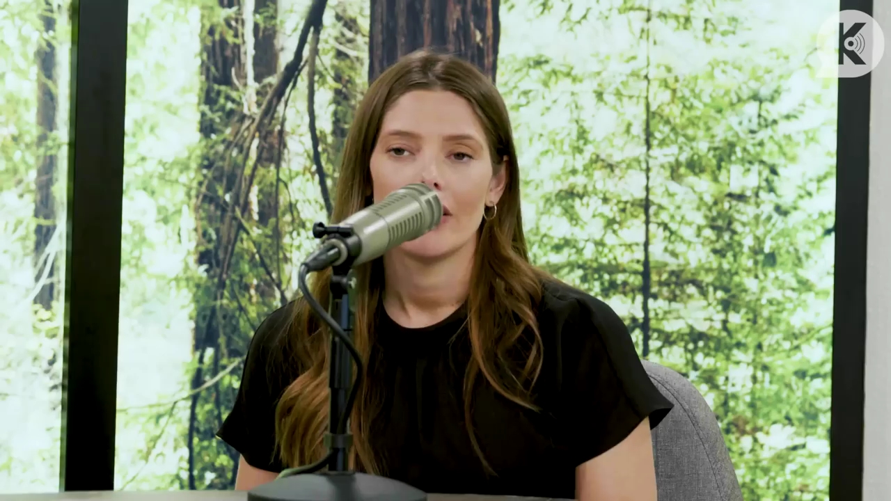 Ashley-Greene-dot-nl_TheTwilightEffect-BreakingDawnPart2-RewatchPart3of3-2421.jpg Ashley-Greene-dot-nl_TheTwilightEffect-BreakingDawnPart2-RewatchPart3of3-2421.jpg