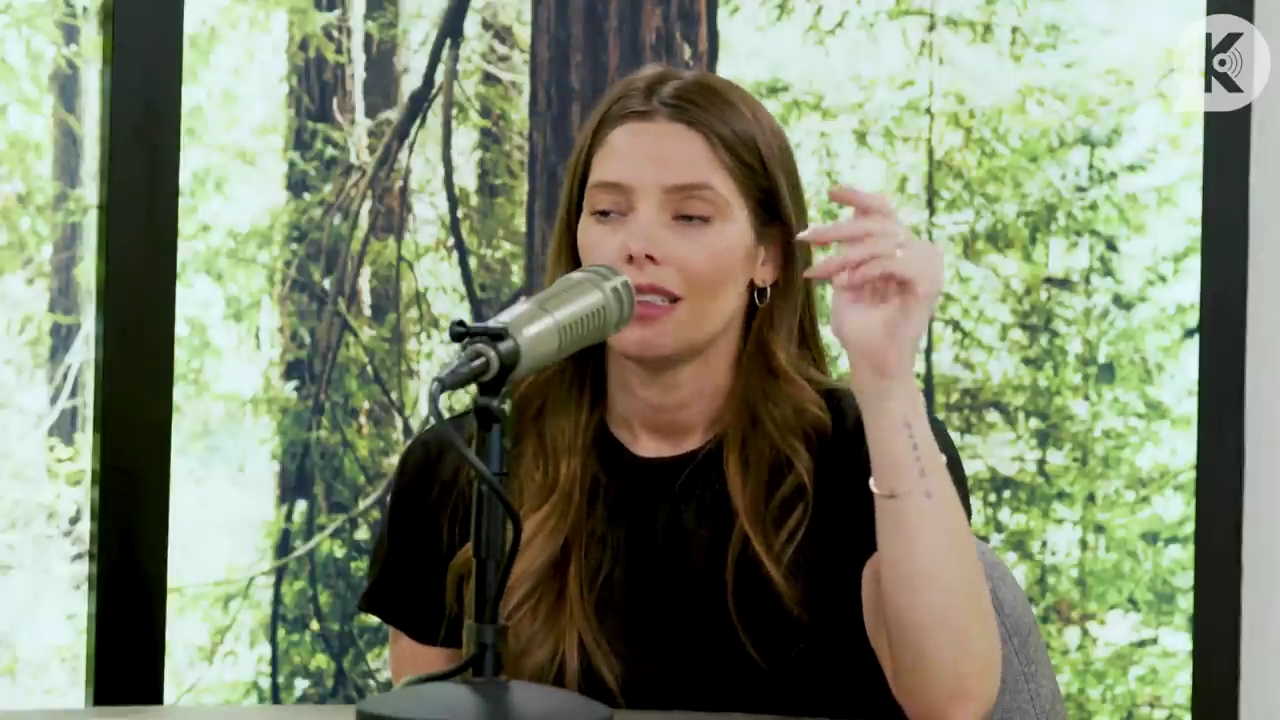 Ashley-Greene-dot-nl_TheTwilightEffect-BreakingDawnPart2-RewatchPart3of3-2528.jpg Ashley-Greene-dot-nl_TheTwilightEffect-BreakingDawnPart2-RewatchPart3of3-2528.jpg