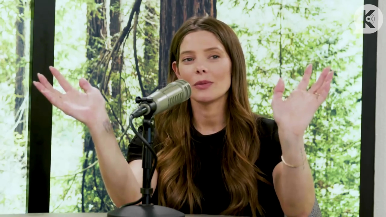 Ashley-Greene-dot-nl_TheTwilightEffect-BreakingDawnPart2-RewatchPart3of3-2602.jpg