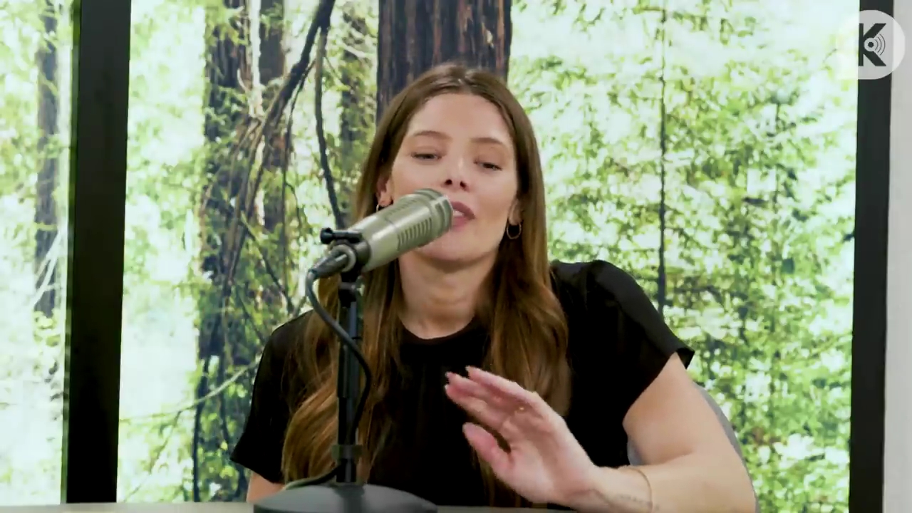 Ashley-Greene-dot-nl_TheTwilightEffect-BreakingDawnPart2-RewatchPart3of3-2632.jpg Ashley-Greene-dot-nl_TheTwilightEffect-BreakingDawnPart2-RewatchPart3of3-2632.jpg