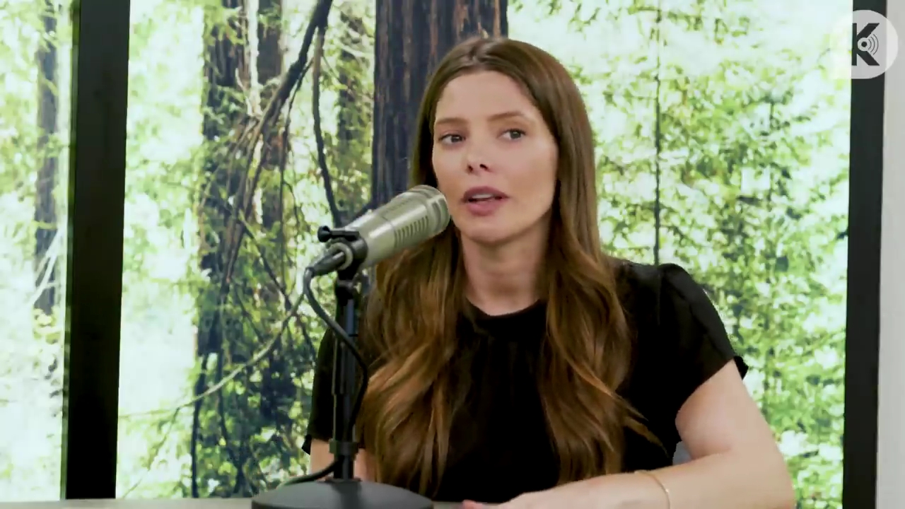 Ashley-Greene-dot-nl_TheTwilightEffect-BreakingDawnPart2-RewatchPart3of3-2640.jpg Ashley-Greene-dot-nl_TheTwilightEffect-BreakingDawnPart2-RewatchPart3of3-2640.jpg