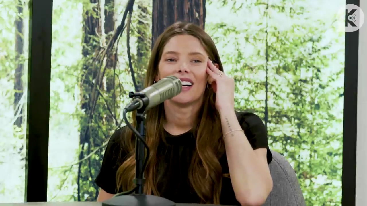 Ashley-Greene-dot-nl_TheTwilightEffect-BreakingDawnPart2-RewatchPart3of3-2675.jpg Ashley-Greene-dot-nl_TheTwilightEffect-BreakingDawnPart2-RewatchPart3of3-2675.jpg