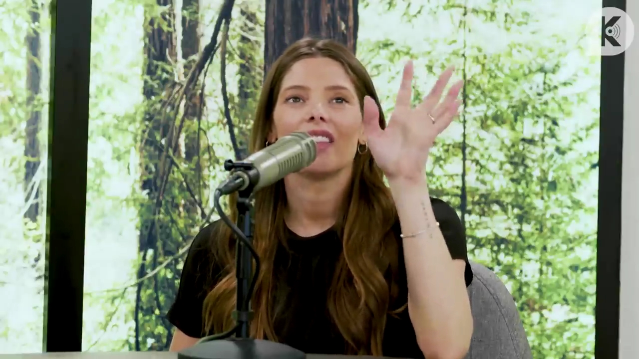 Ashley-Greene-dot-nl_TheTwilightEffect-BreakingDawnPart2-RewatchPart3of3-2677.jpg Ashley-Greene-dot-nl_TheTwilightEffect-BreakingDawnPart2-RewatchPart3of3-2677.jpg