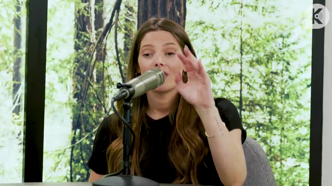 Ashley-Greene-dot-nl_TheTwilightEffect-BreakingDawnPart2-RewatchPart3of3-2690.jpg Ashley-Greene-dot-nl_TheTwilightEffect-BreakingDawnPart2-RewatchPart3of3-2690.jpg