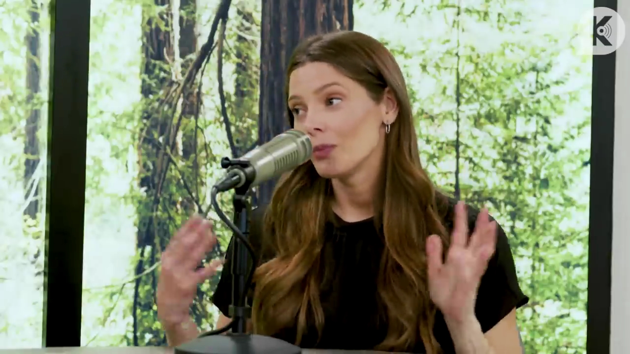 Ashley-Greene-dot-nl_TheTwilightEffect-BreakingDawnPart2-RewatchPart3of3-2692.jpg Ashley-Greene-dot-nl_TheTwilightEffect-BreakingDawnPart2-RewatchPart3of3-2692.jpg