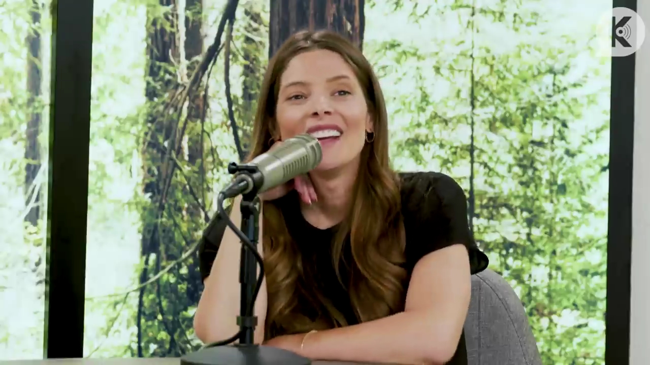 Ashley-Greene-dot-nl_TheTwilightEffect-BreakingDawnPart2-RewatchPart3of3-2703.jpg Ashley-Greene-dot-nl_TheTwilightEffect-BreakingDawnPart2-RewatchPart3of3-2703.jpg