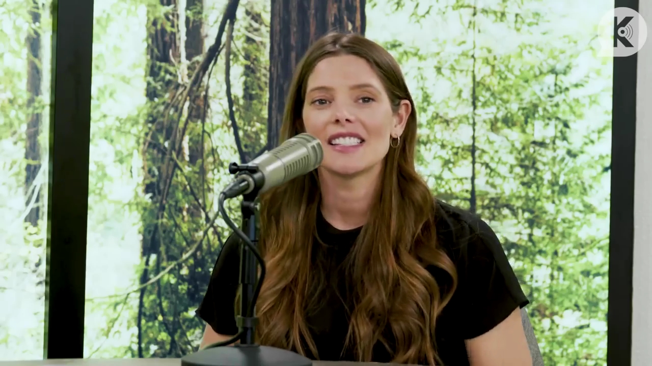 Ashley-Greene-dot-nl_TheTwilightEffect-BreakingDawnPart2-RewatchPart3of3-2713.jpg Ashley-Greene-dot-nl_TheTwilightEffect-BreakingDawnPart2-RewatchPart3of3-2713.jpg