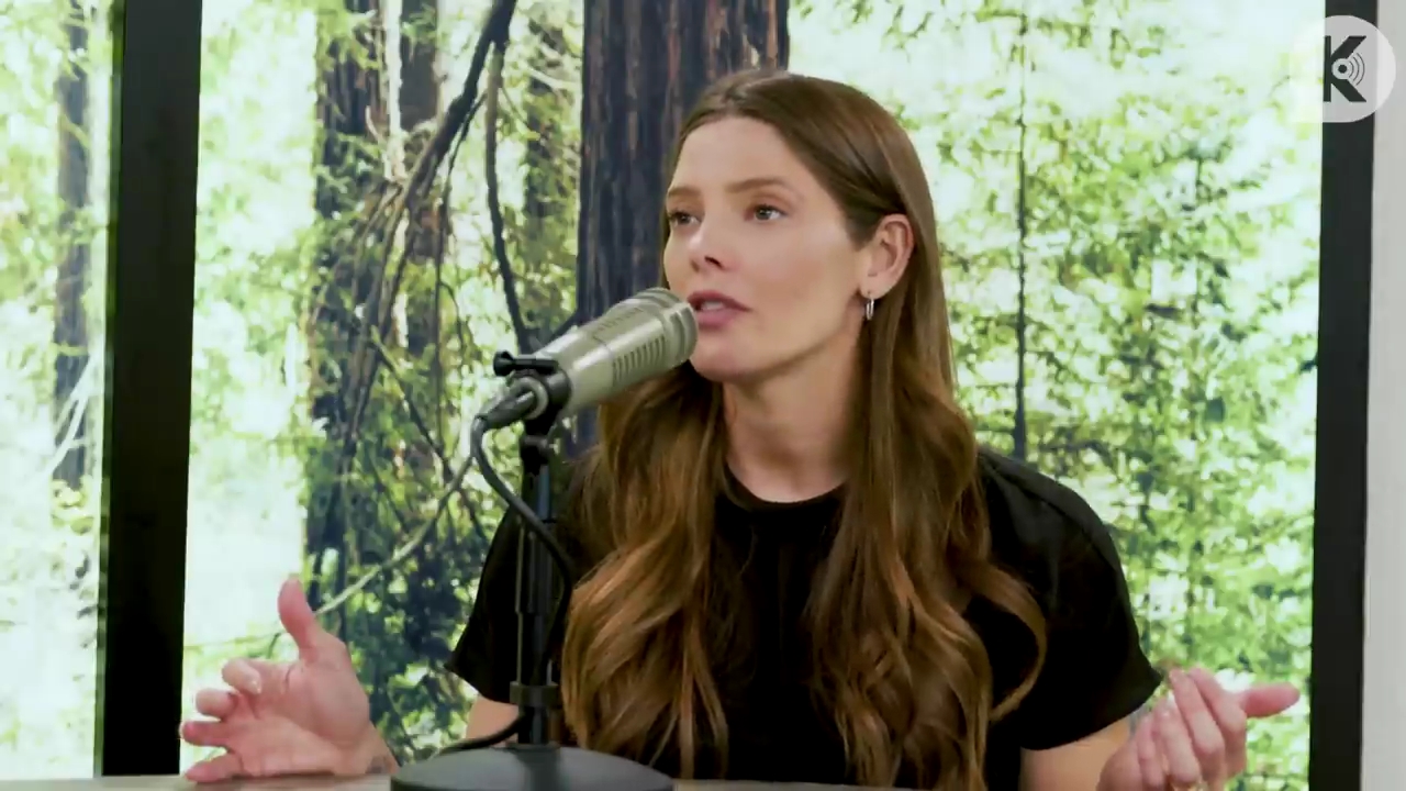 Ashley-Greene-dot-nl_TheTwilightEffect-BreakingDawnPart2-RewatchPart3of3-2747.jpg Ashley-Greene-dot-nl_TheTwilightEffect-BreakingDawnPart2-RewatchPart3of3-2747.jpg