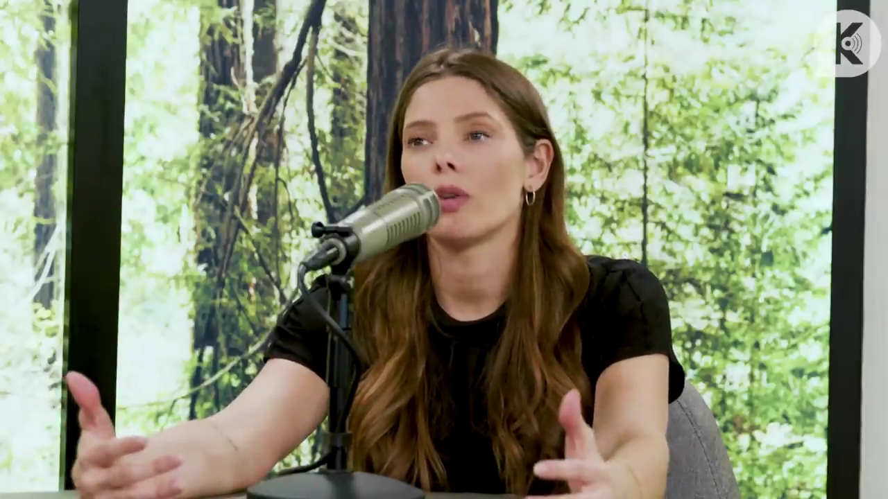 Ashley-Greene-dot-nl_TheTwilightEffect-BreakingDawnPart2-RewatchPart3of3-2769.jpg Ashley-Greene-dot-nl_TheTwilightEffect-BreakingDawnPart2-RewatchPart3of3-2769.jpg