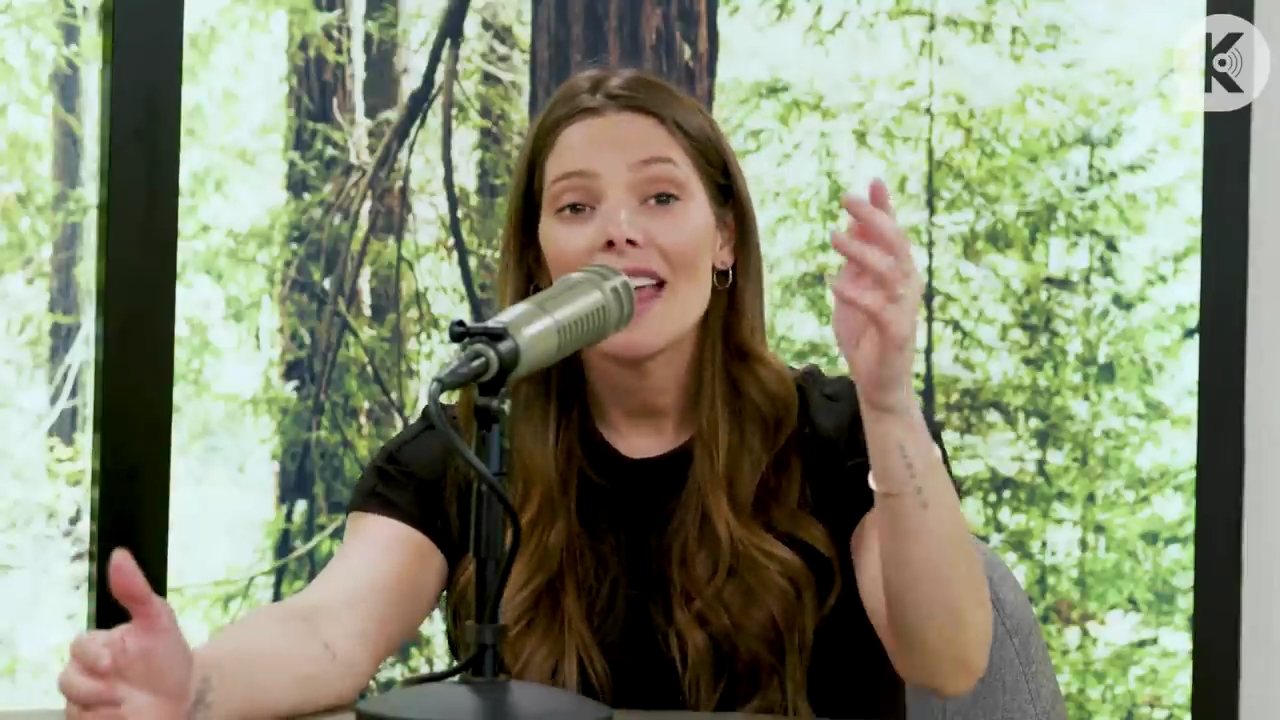 Ashley-Greene-dot-nl_TheTwilightEffect-BreakingDawnPart2-RewatchPart3of3-2834.jpg Ashley-Greene-dot-nl_TheTwilightEffect-BreakingDawnPart2-RewatchPart3of3-2834.jpg