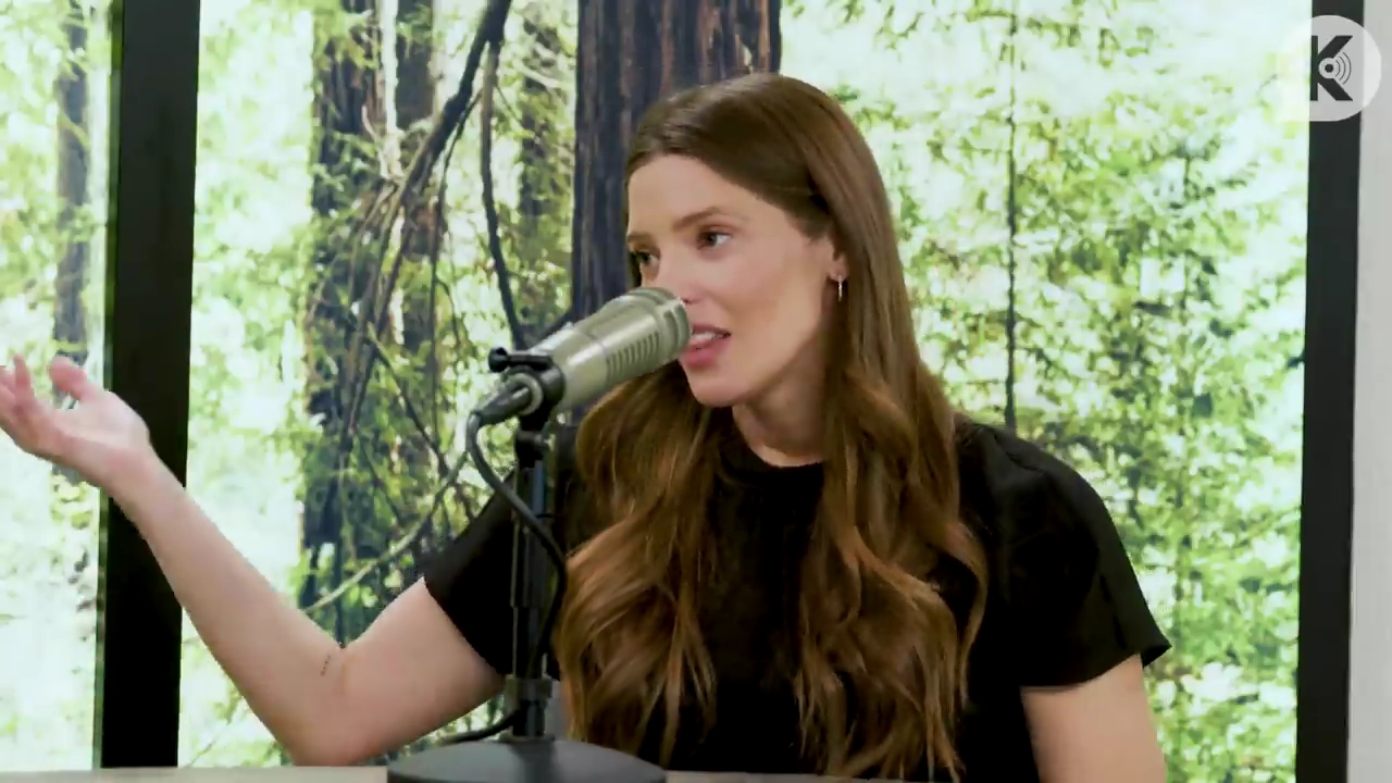 Ashley-Greene-dot-nl_TheTwilightEffect-BreakingDawnPart2-RewatchPart3of3-2835.jpg Ashley-Greene-dot-nl_TheTwilightEffect-BreakingDawnPart2-RewatchPart3of3-2835.jpg