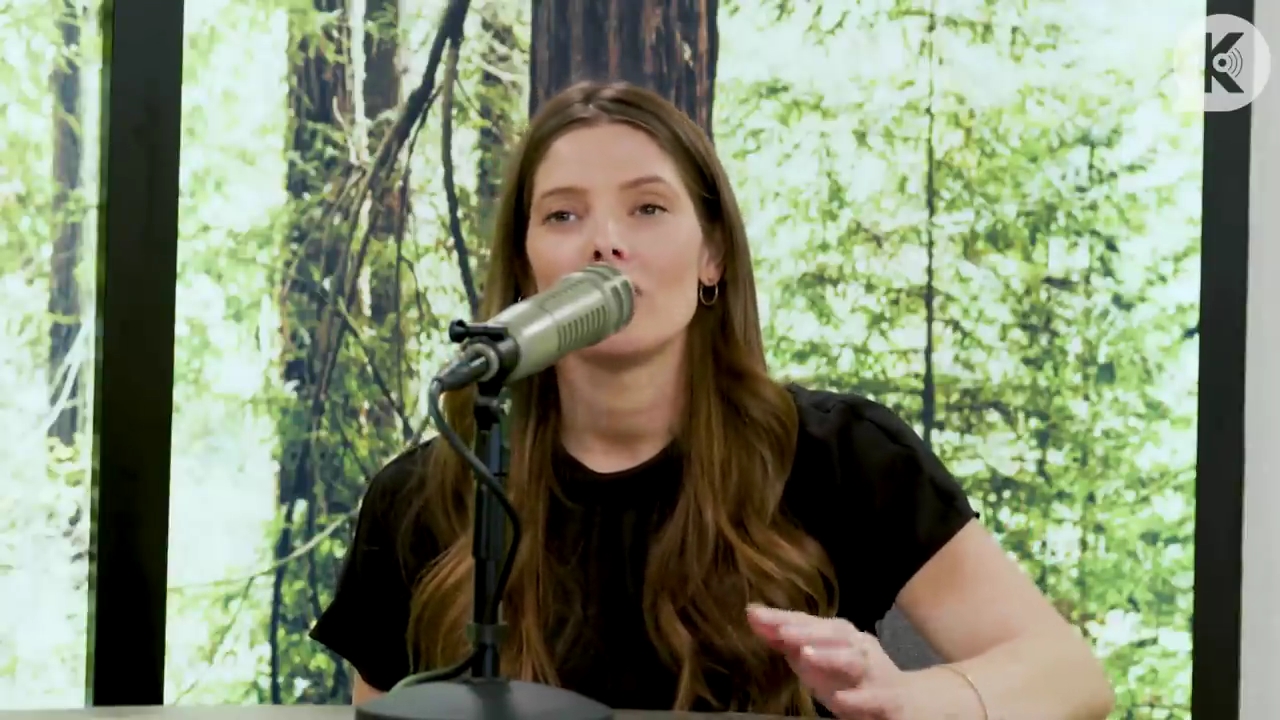 Ashley-Greene-dot-nl_TheTwilightEffect-BreakingDawnPart2-RewatchPart3of3-2901.jpg Ashley-Greene-dot-nl_TheTwilightEffect-BreakingDawnPart2-RewatchPart3of3-2901.jpg