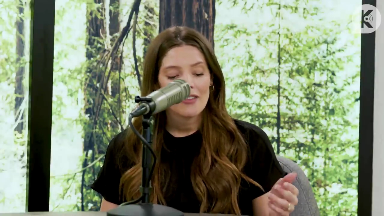 Ashley-Greene-dot-nl_TheTwilightEffect-BreakingDawnPart2-RewatchPart3of3-2926.jpg Ashley-Greene-dot-nl_TheTwilightEffect-BreakingDawnPart2-RewatchPart3of3-2926.jpg