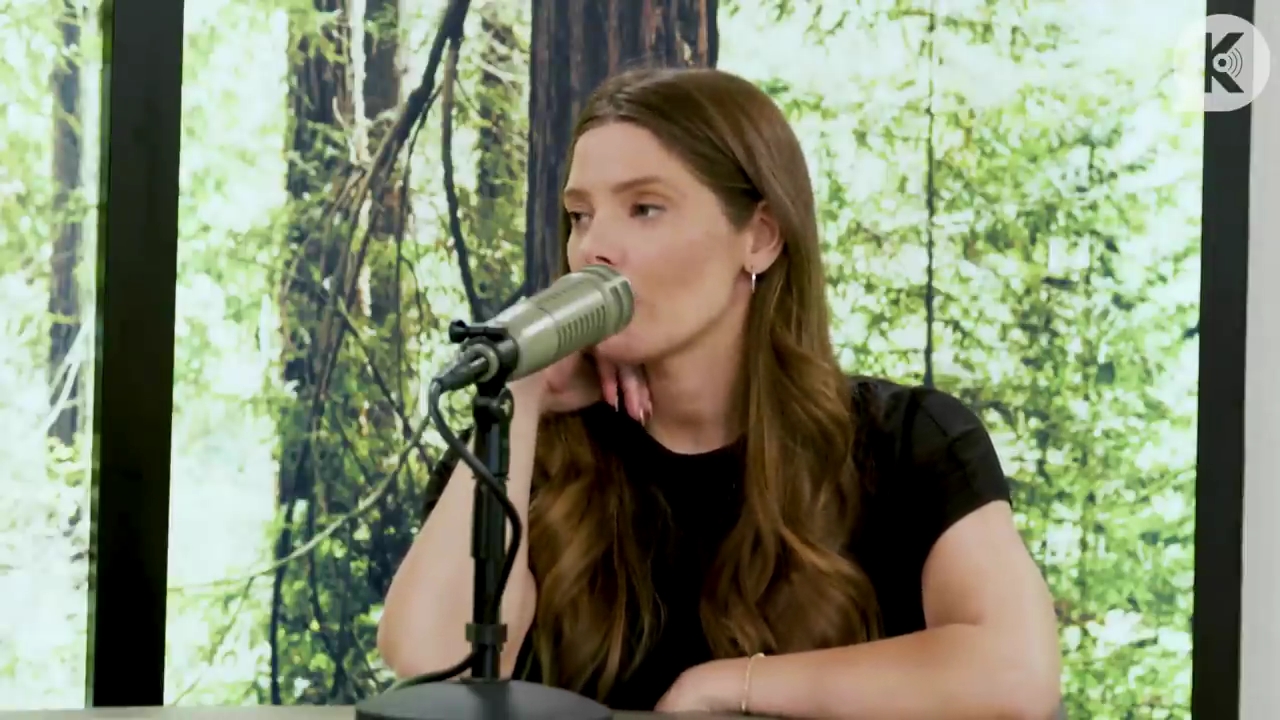 Ashley-Greene-dot-nl_TheTwilightEffect-BreakingDawnPart2-RewatchPart3of3-2970.jpg Ashley-Greene-dot-nl_TheTwilightEffect-BreakingDawnPart2-RewatchPart3of3-2970.jpg