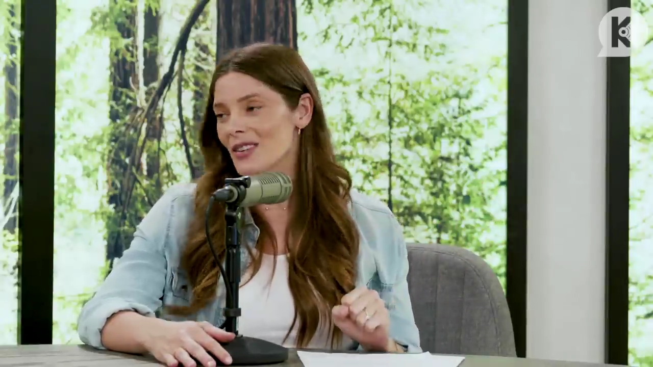 Ashley-Greene-dot-nl_TheTwilightEffect-BreakingDawnPart2-RewatchPart3of3-2998.jpg Ashley-Greene-dot-nl_TheTwilightEffect-BreakingDawnPart2-RewatchPart3of3-2998.jpg