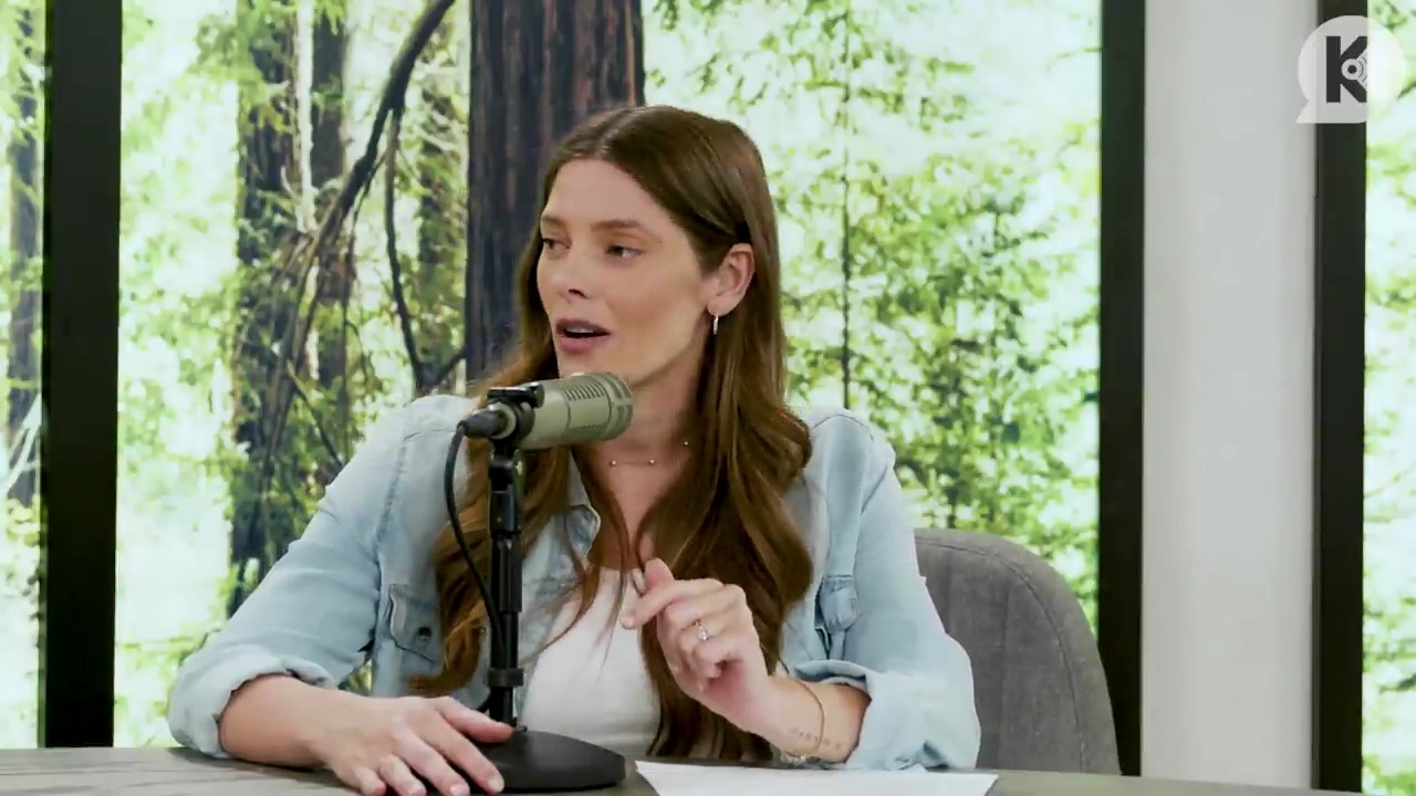 Ashley-Greene-dot-nl_TheTwilightEffect-BreakingDawnPart2-RewatchPart3of3-3014.jpg