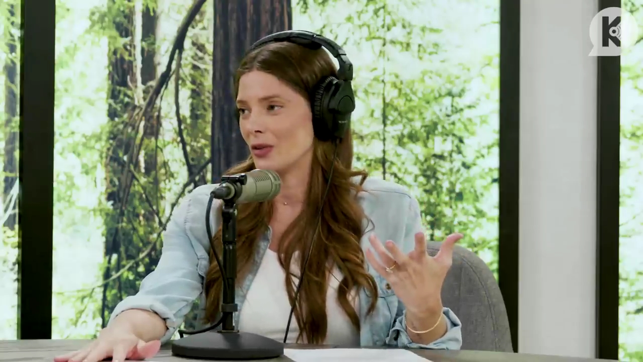 Ashley-Greene-dot-nl_TheTwilightEffect-BreakingDawnPart2-RewatchPart3of3-3028.jpg