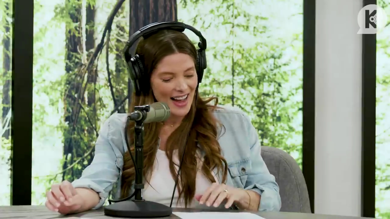 Ashley-Greene-dot-nl_TheTwilightEffect-BreakingDawnPart2-RewatchPart3of3-3040.jpg