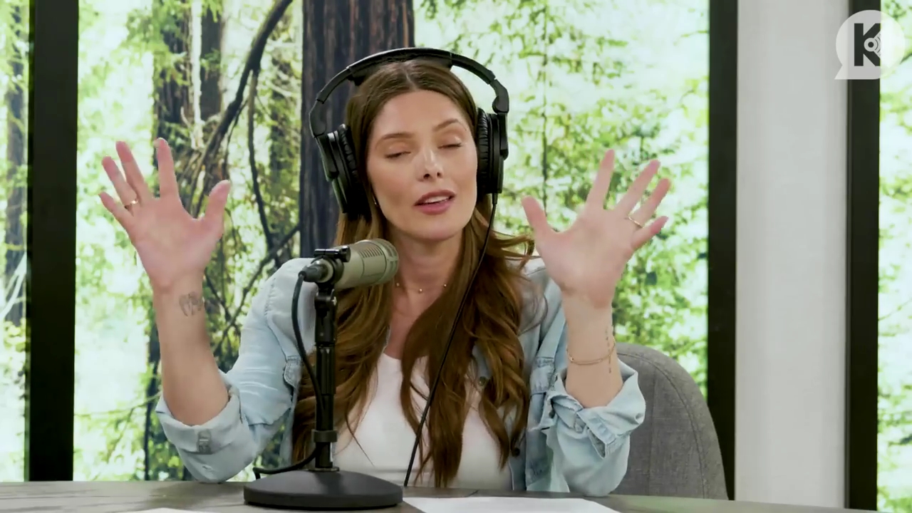 Ashley-Greene-dot-nl_TheTwilightEffect-BreakingDawnPart2-RewatchPart3of3-3047.jpg