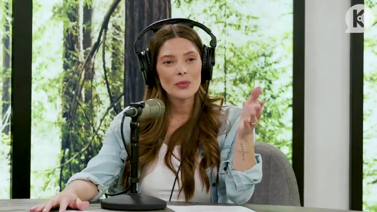 Ashley-Greene-dot-nl_TheTwilightEffect-BreakingDawnPart2-RewatchPart3of3-3085.jpg
