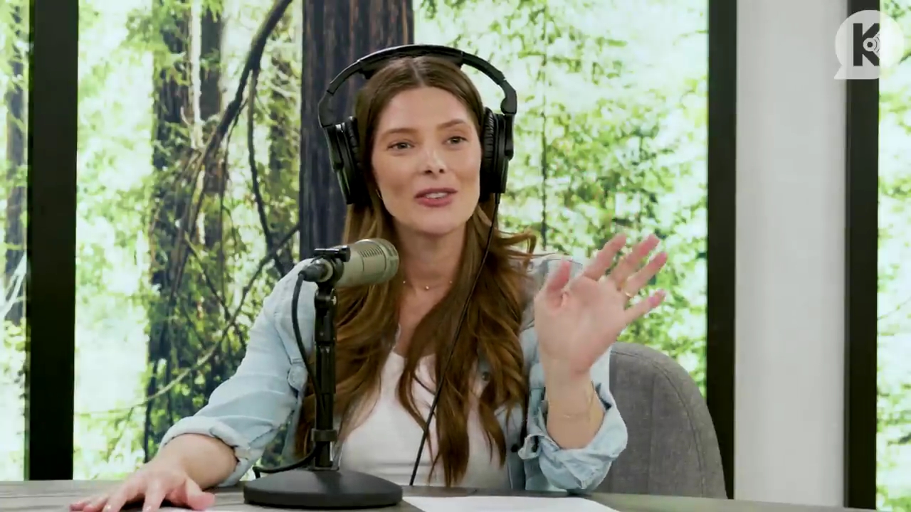 Ashley-Greene-dot-nl_TheTwilightEffect-BreakingDawnPart2-RewatchPart3of3-3089.jpg