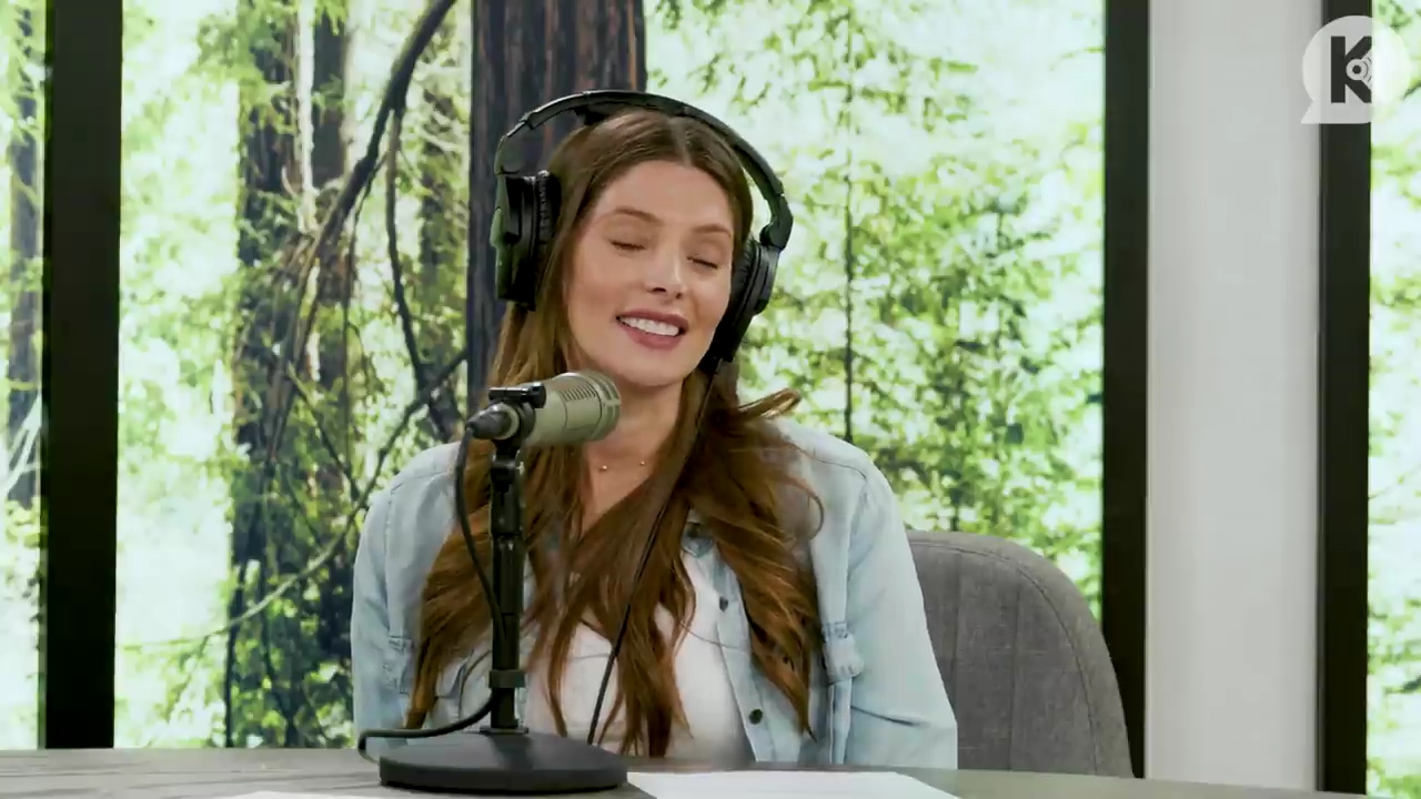 Ashley-Greene-dot-nl_TheTwilightEffect-BreakingDawnPart2-RewatchPart3of3-3606.jpg