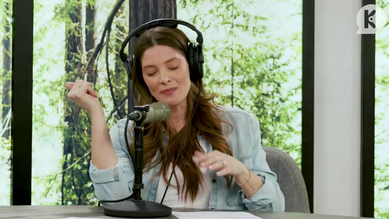 Ashley-Greene-dot-nl_TheTwilightEffect-BreakingDawnPart2-RewatchPart3of3-3639.jpg